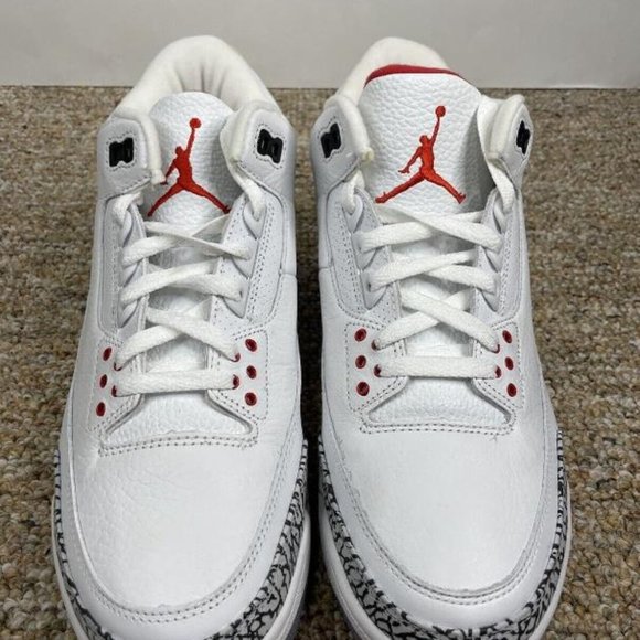 Athletic_Shoes